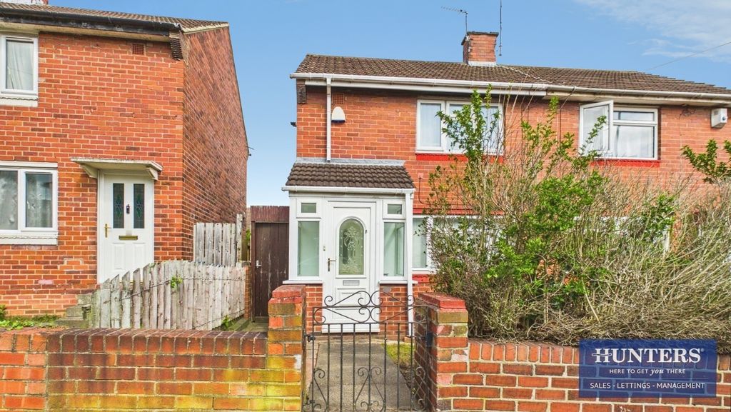 Property photo 1 of 12 External