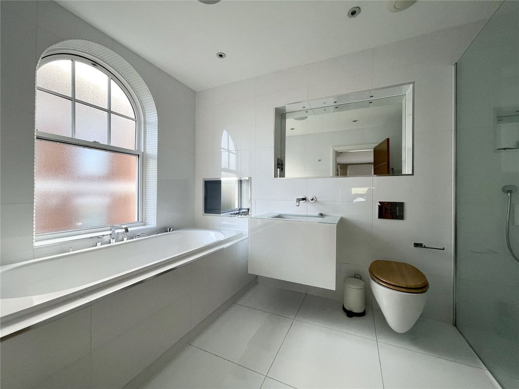 Additional image 12 of 3 bed flat to rentMurano House, 389 Cockfosters Road, Hadley Wood, Hertfordshire EN4