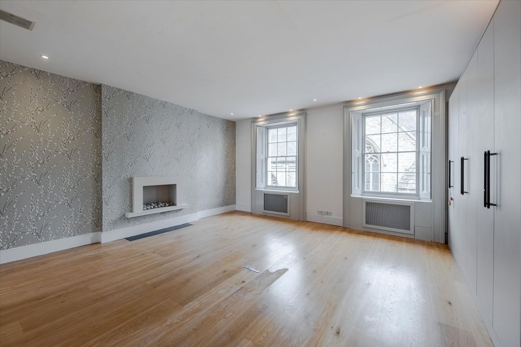 Property photo 2 of 10 Image