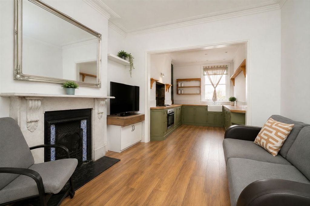 Property photo 2 of 4
