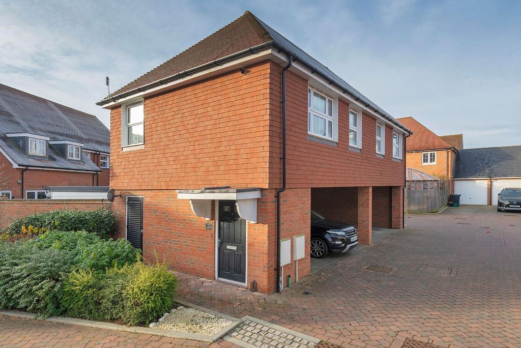 Property photo 1 of 8 1