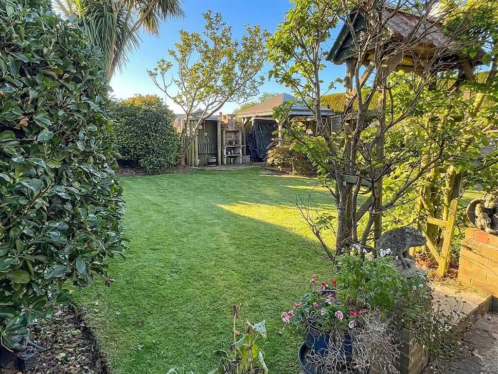 Property photo 2 of 15 Img_2105.Jpg