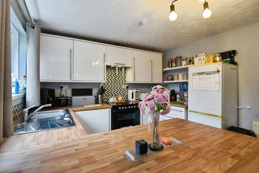 Property photo 3 of 16 Pbox-Img.Jpg