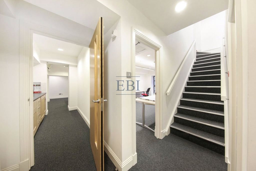 Property photo 3 of 16 Picture No. 02