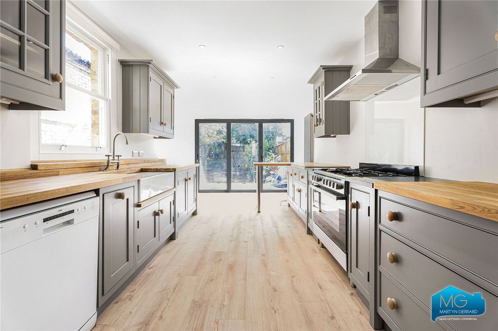 Property photo 1 of 24 Picture No. 22