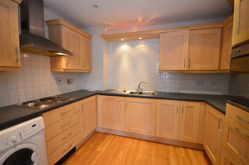 Property photo 3 of 4