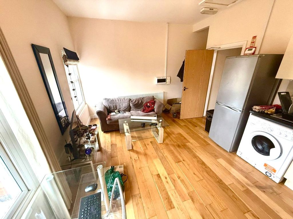 Property photo 3 of 7 Picture No. 07