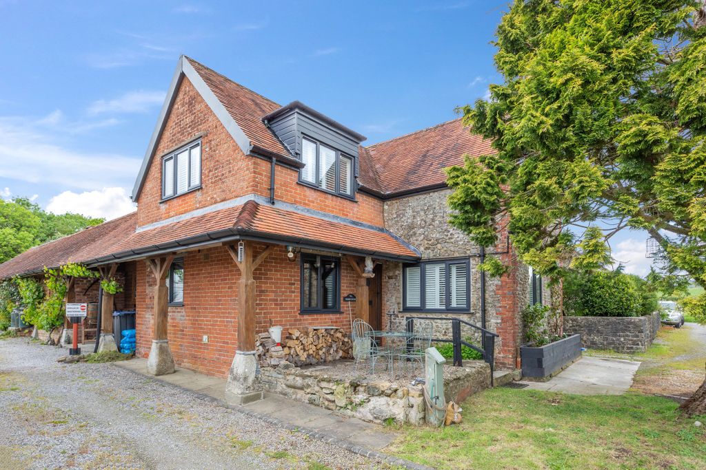 Property photo 1 of 20