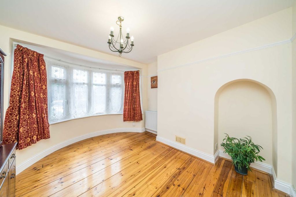 Property photo 2 of 6