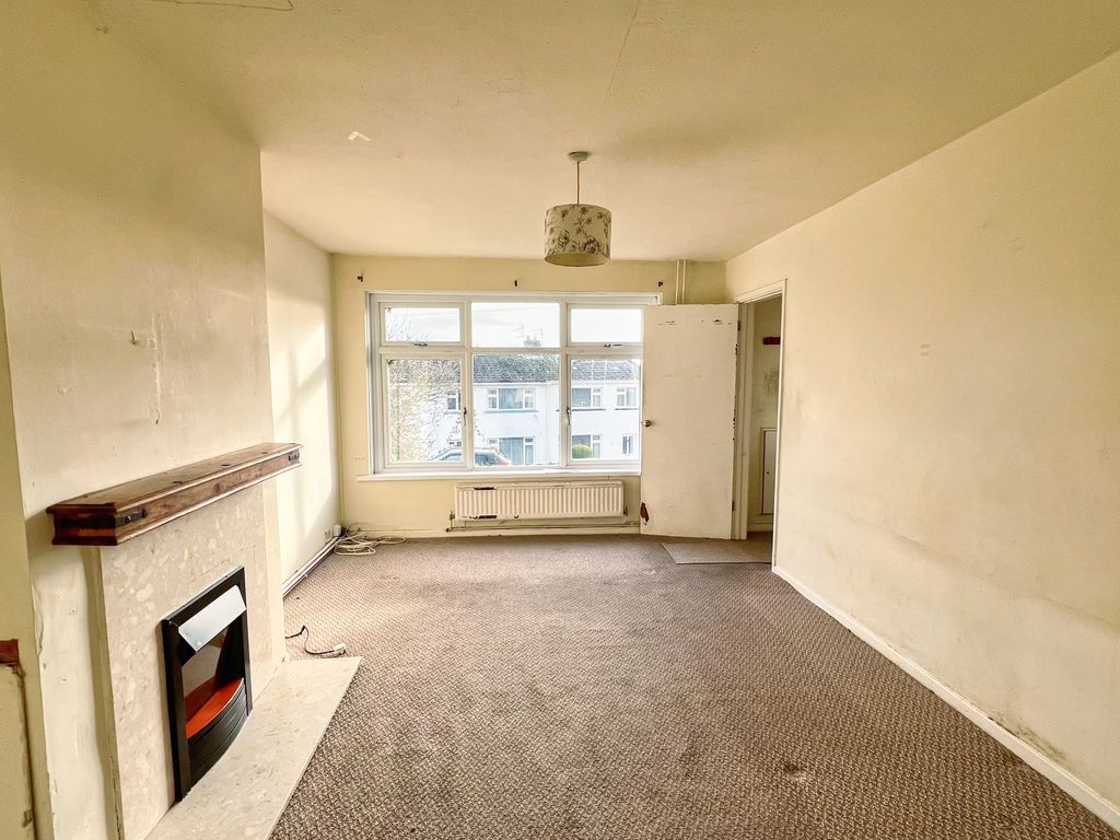 Property photo 2 of 20 Photo 1