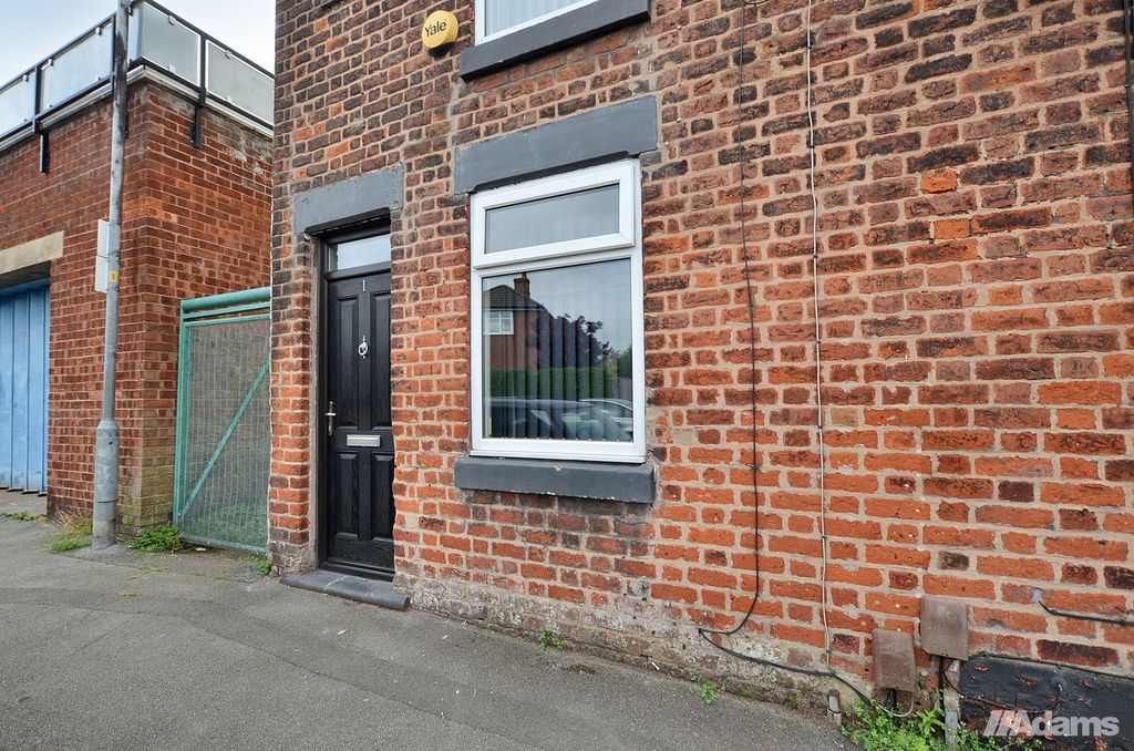 Property photo 2 of 17