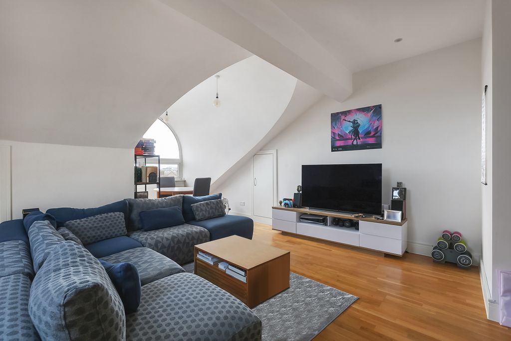 Property photo 2 of 10 Picture No. 03