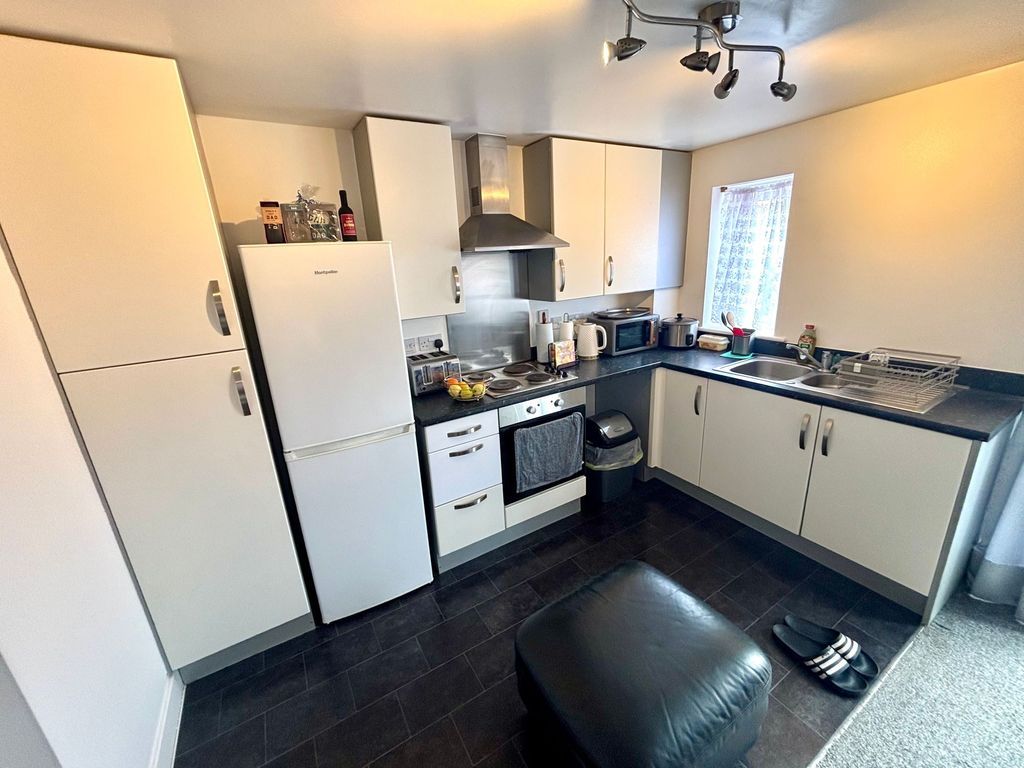 Property photo 3 of 10