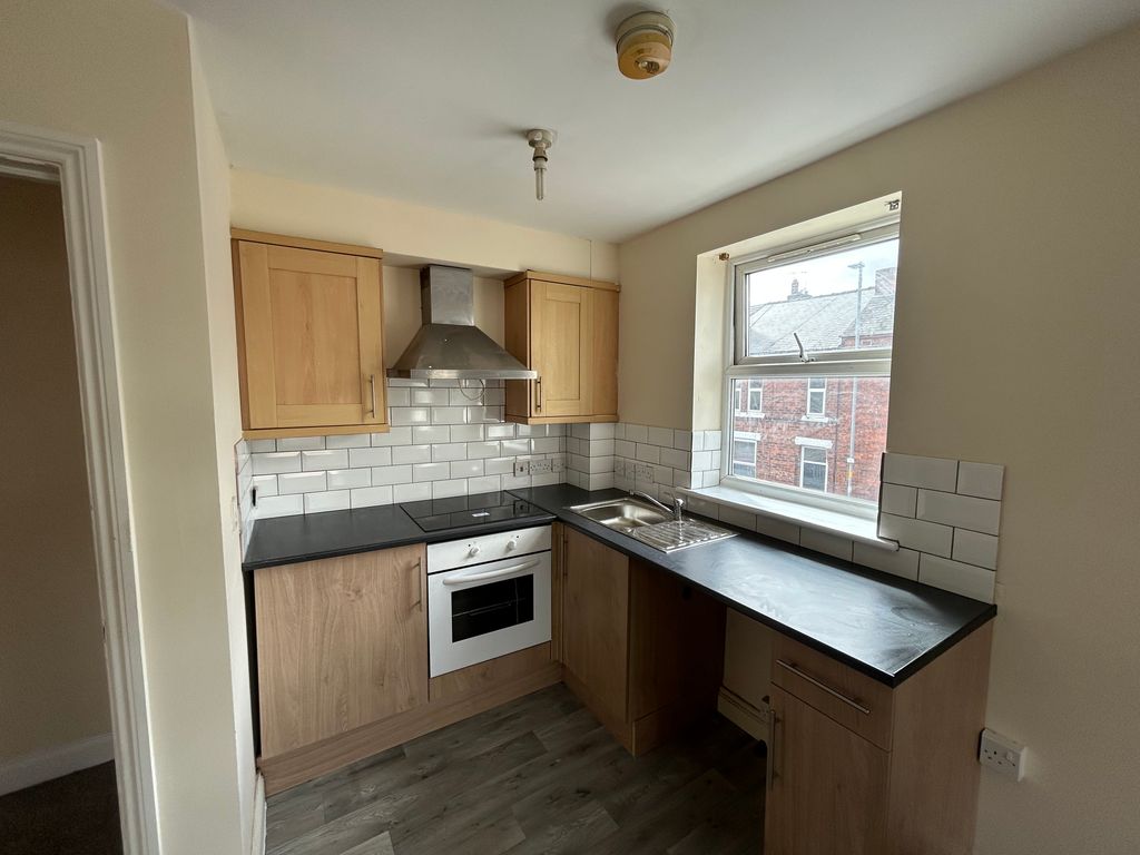 Property photo 1 of 5 Kitchen