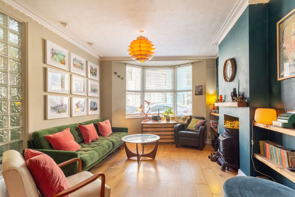 Property photo 1 of 21