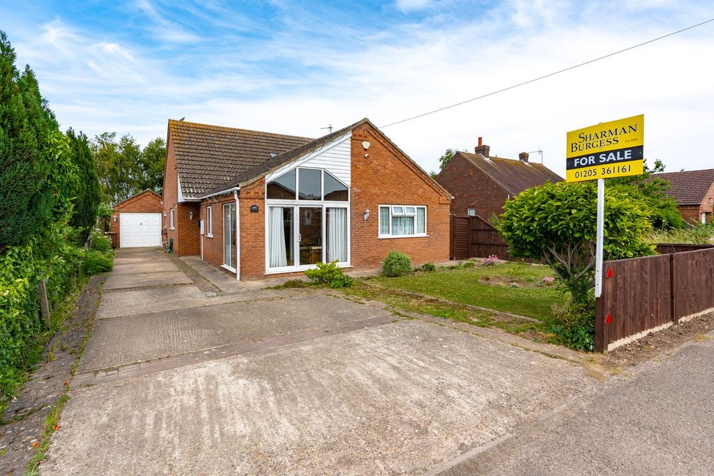 Property photo 1 of 16