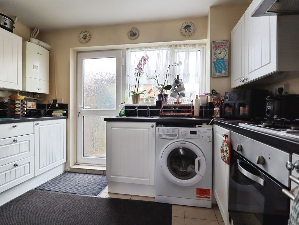 Property photo 3 of 19