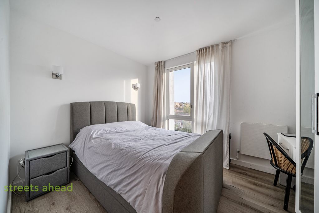 Property photo 3 of 20 36c6A495-Ced0-458...