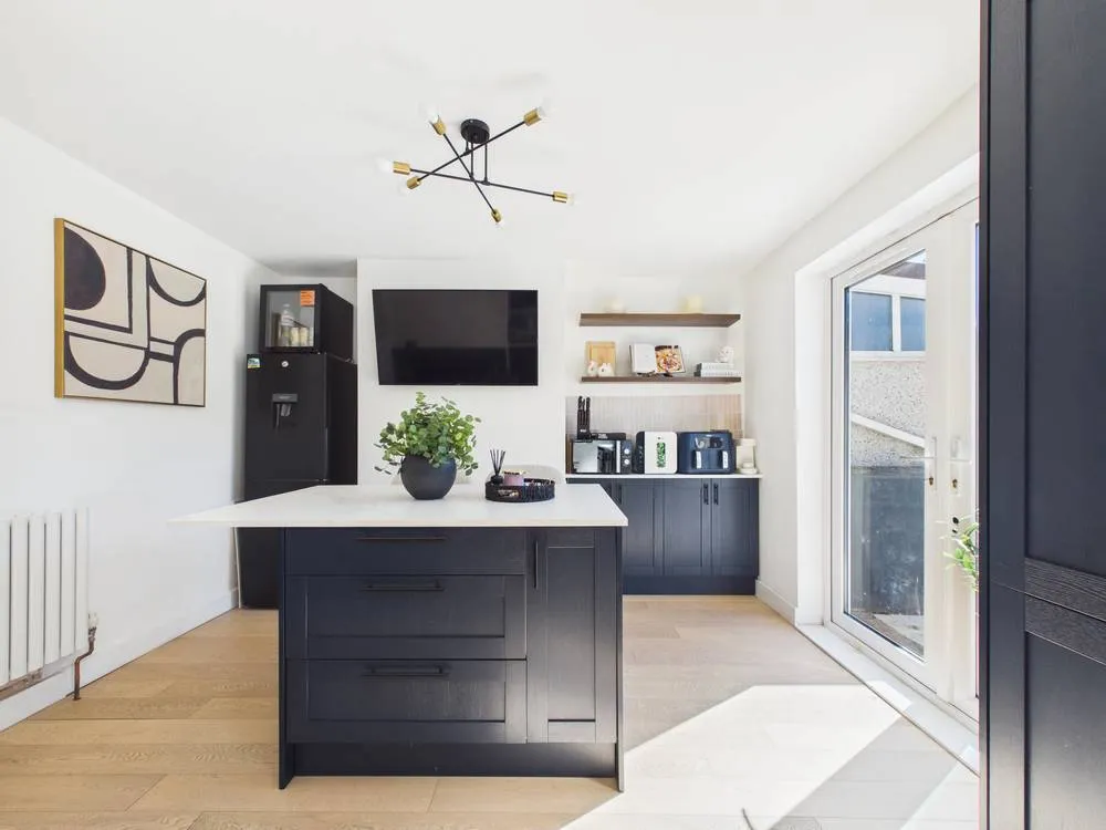 House in Bristol, Kingswood - More