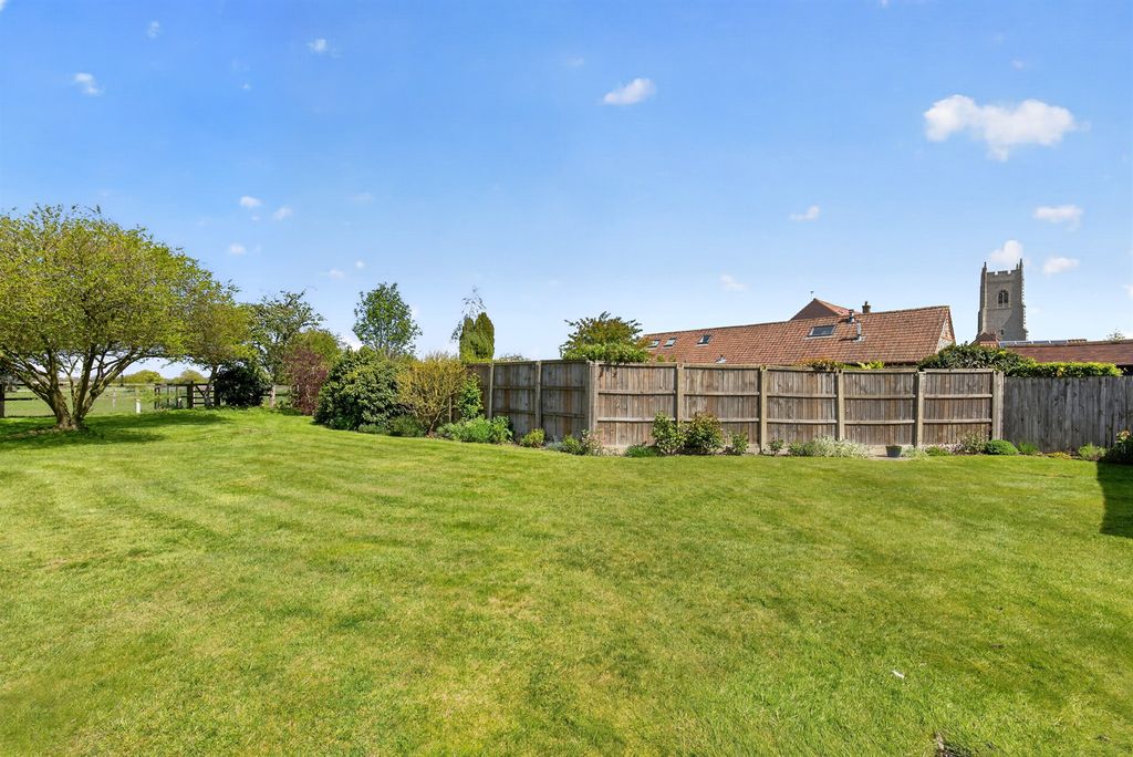Property photo 3 of 21