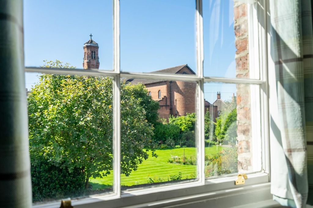 Property photo 3 of 13 -Elt7Obpgkar093Mgwouza.Jpg