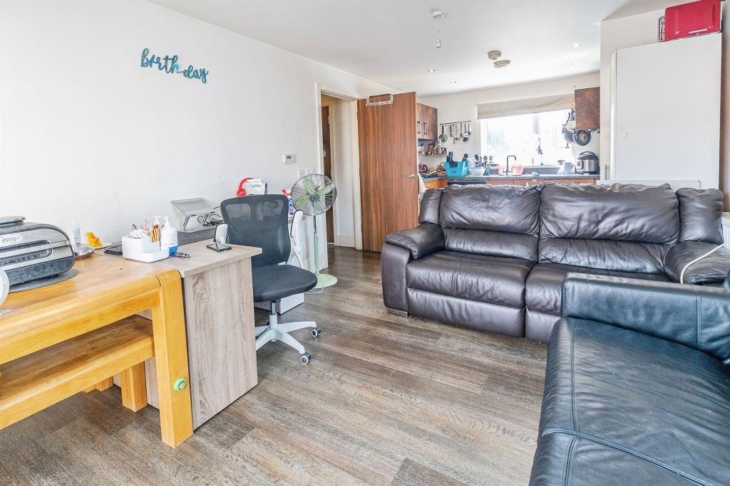 Property photo 3 of 16