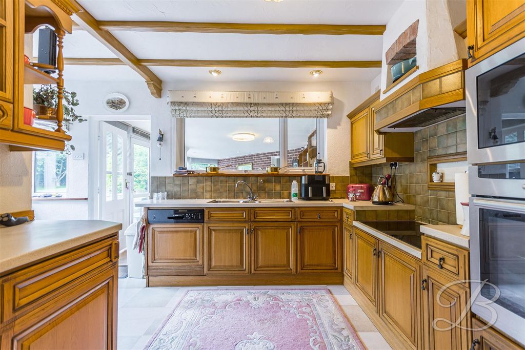 Property photo 3 of 29 Kitchen