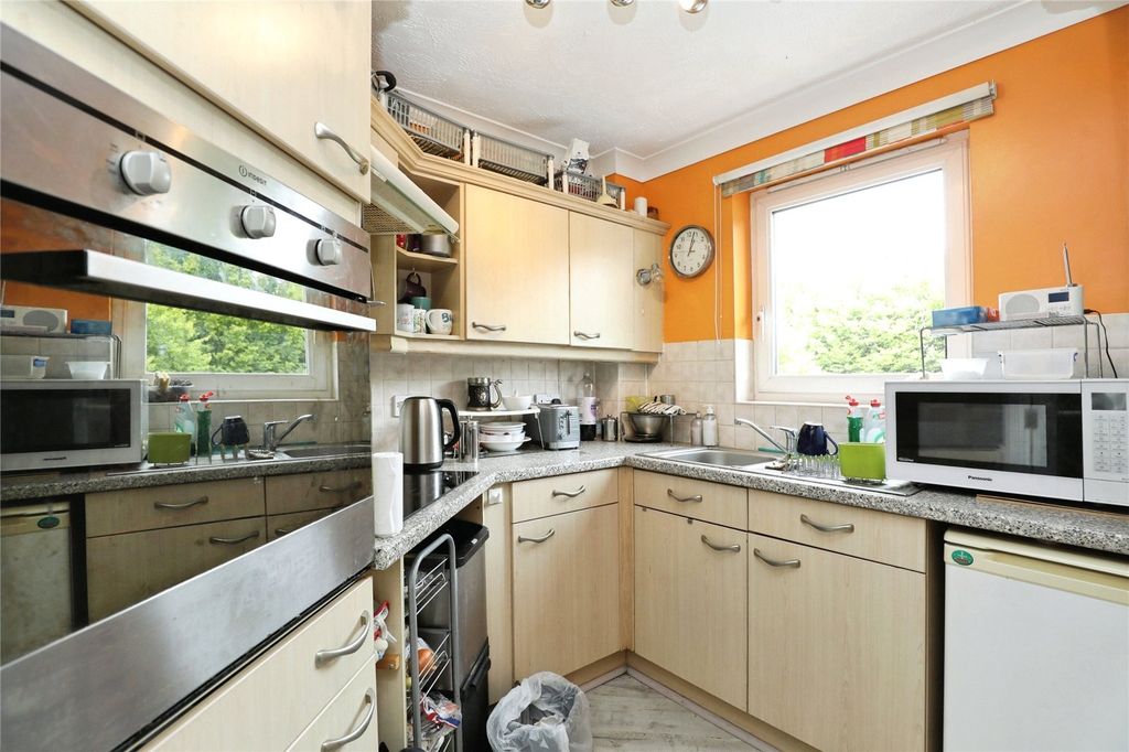 Property photo 2 of 15 Kitchen