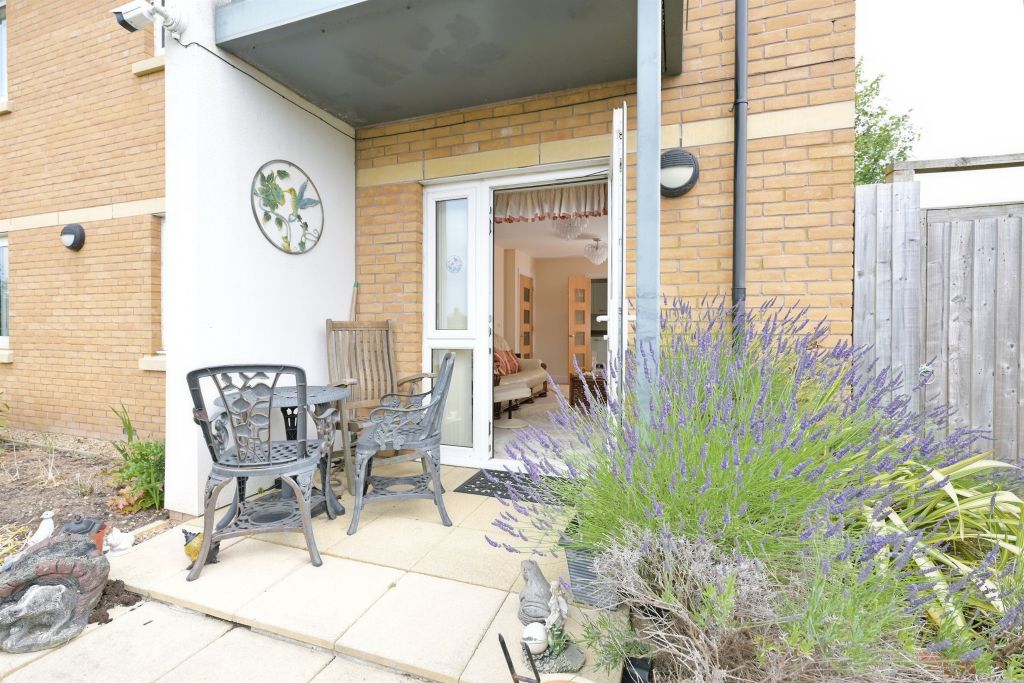 Property photo 2 of 24