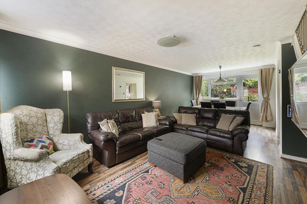 Property photo 2 of 12 Penderry02.Jpg