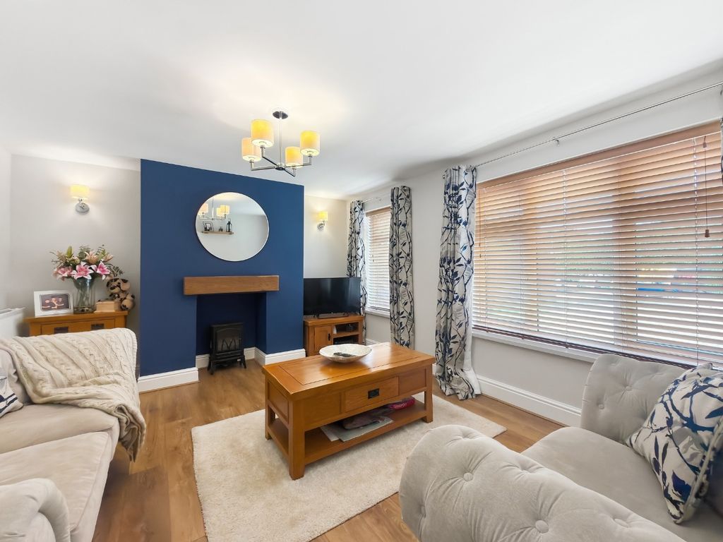 Property photo 3 of 17 5363404