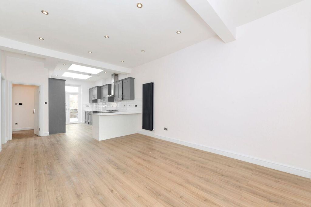 Property photo 1 of 10 Helliwell &amp; Co.