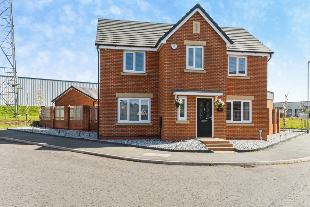 Property photo 1 of 18 Front