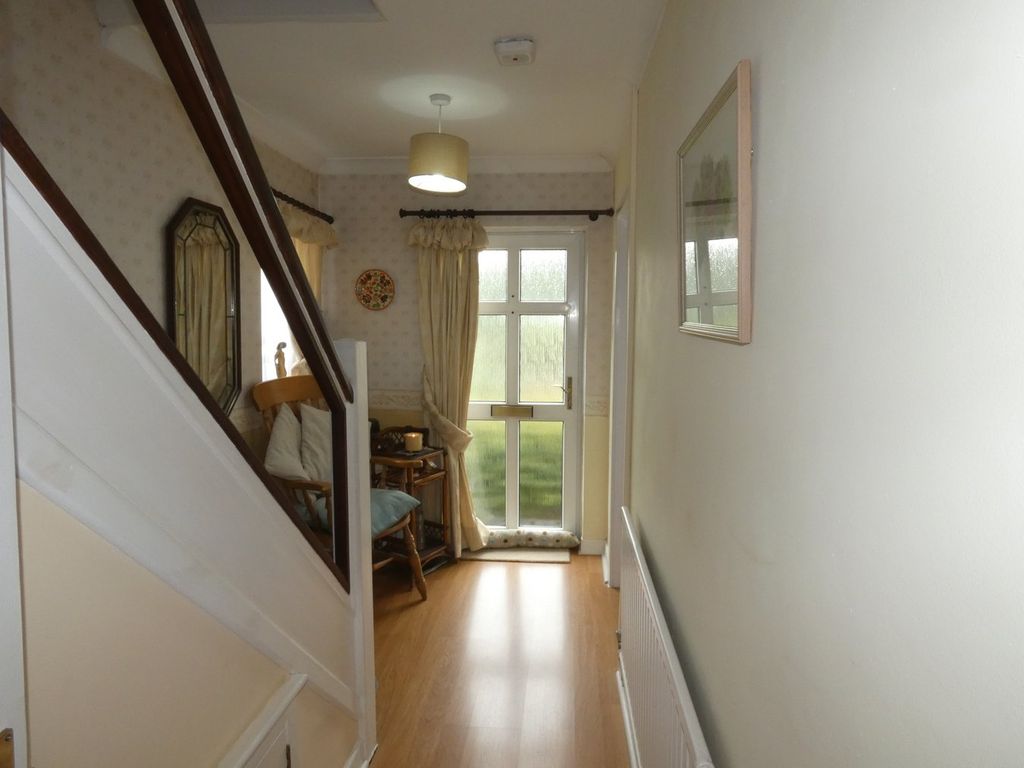 Property photo 2 of 30 Entrance Hallway