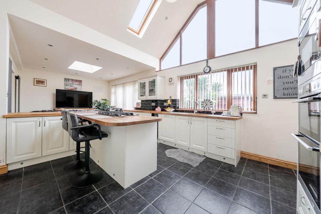 Property photo 3 of 25 1405729-3-6985d1F78A8d9.Jpg