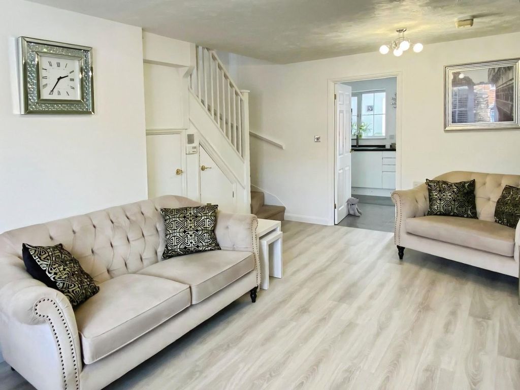 Property photo 2 of 17 A38687B2-B112797c-7686-4B67-8F8c-00cd0c9d9F65.Jpeg