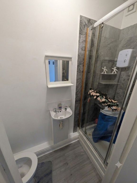 Property photo 2 of 3