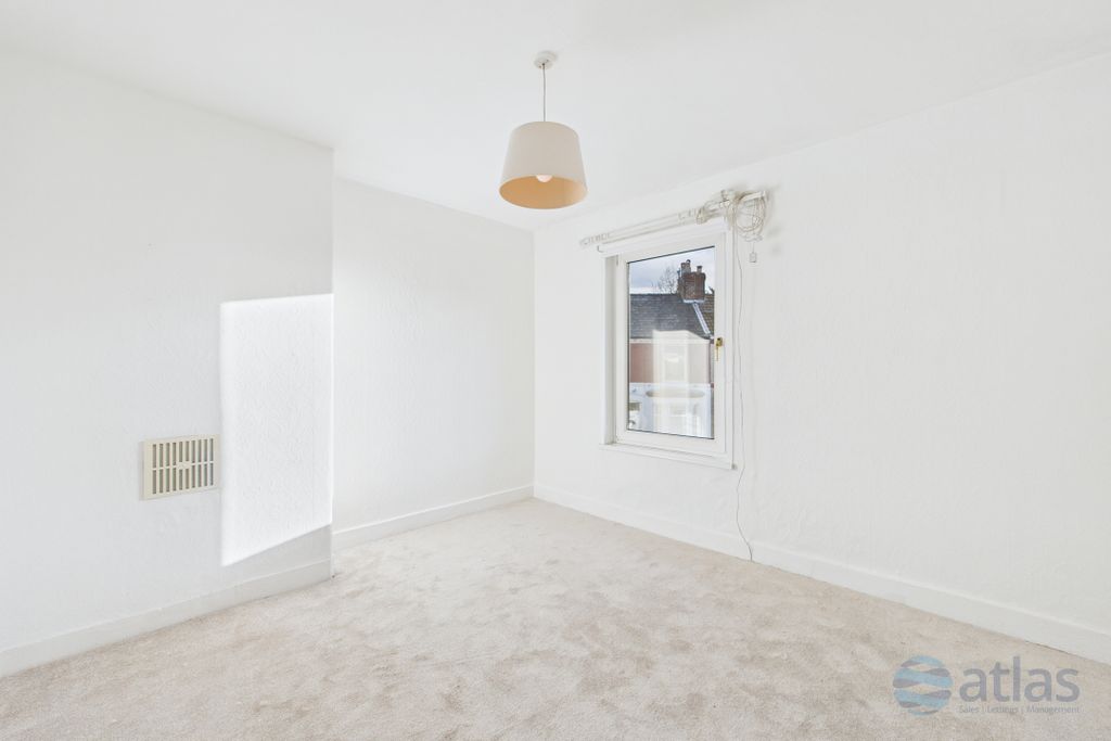 Property photo 3 of 12 Bedroom