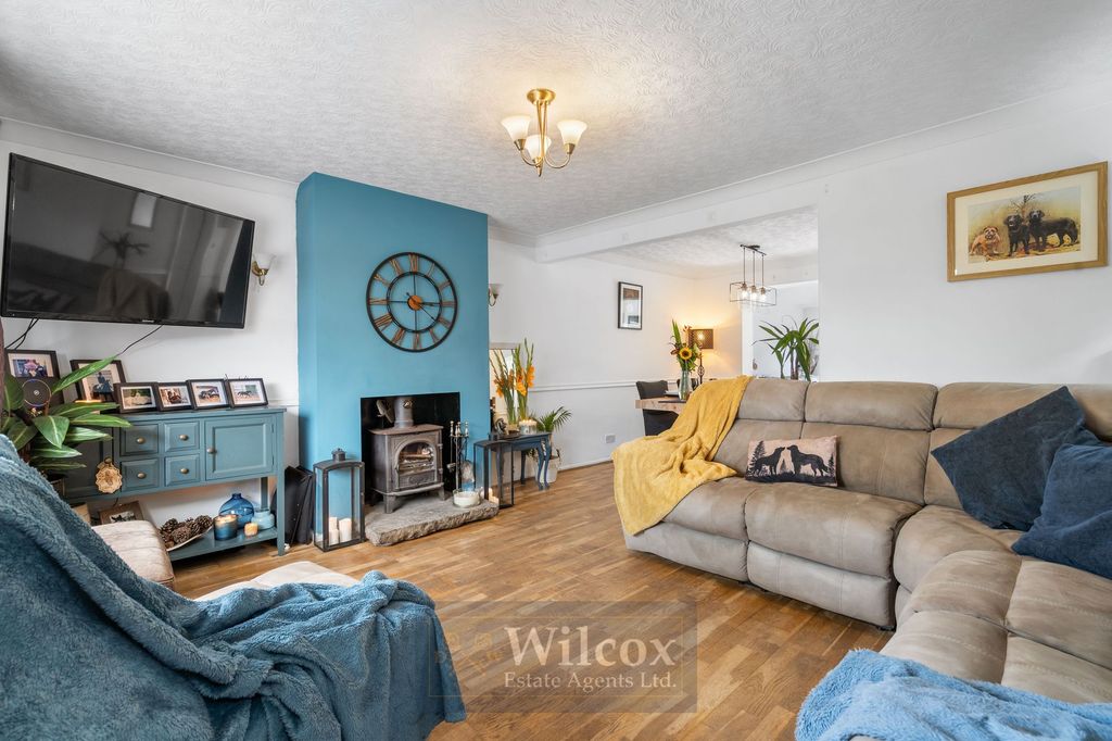 Property photo 2 of 39
