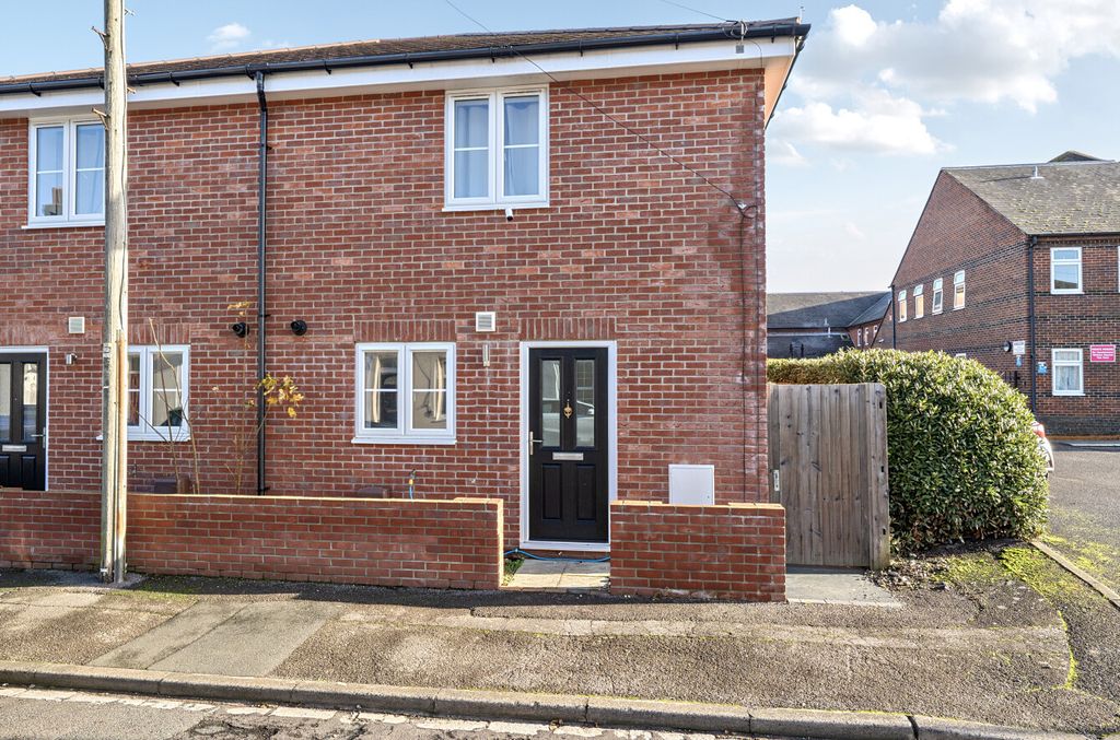 Property photo 1 of 9 1388086-13-69396c...