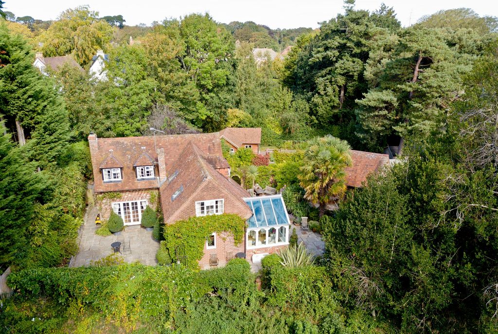 Property photo 2 of 14