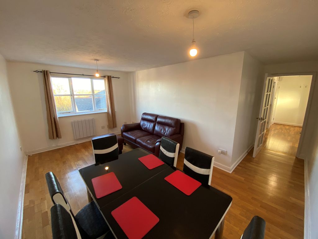 Property photo 2 of 6