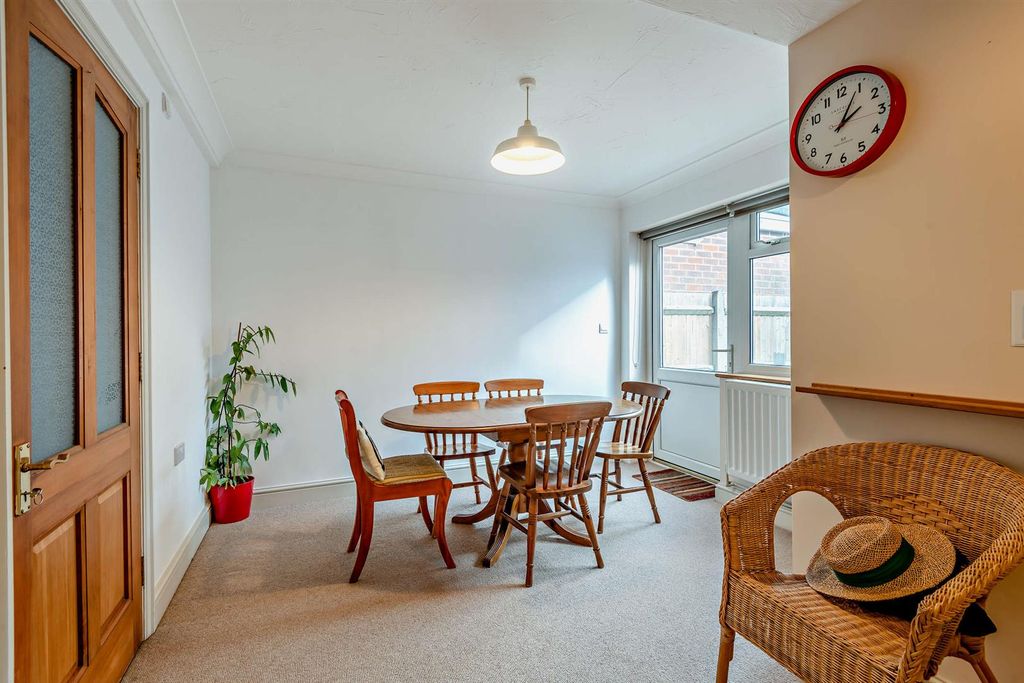 Property photo 3 of 16 Dining Room