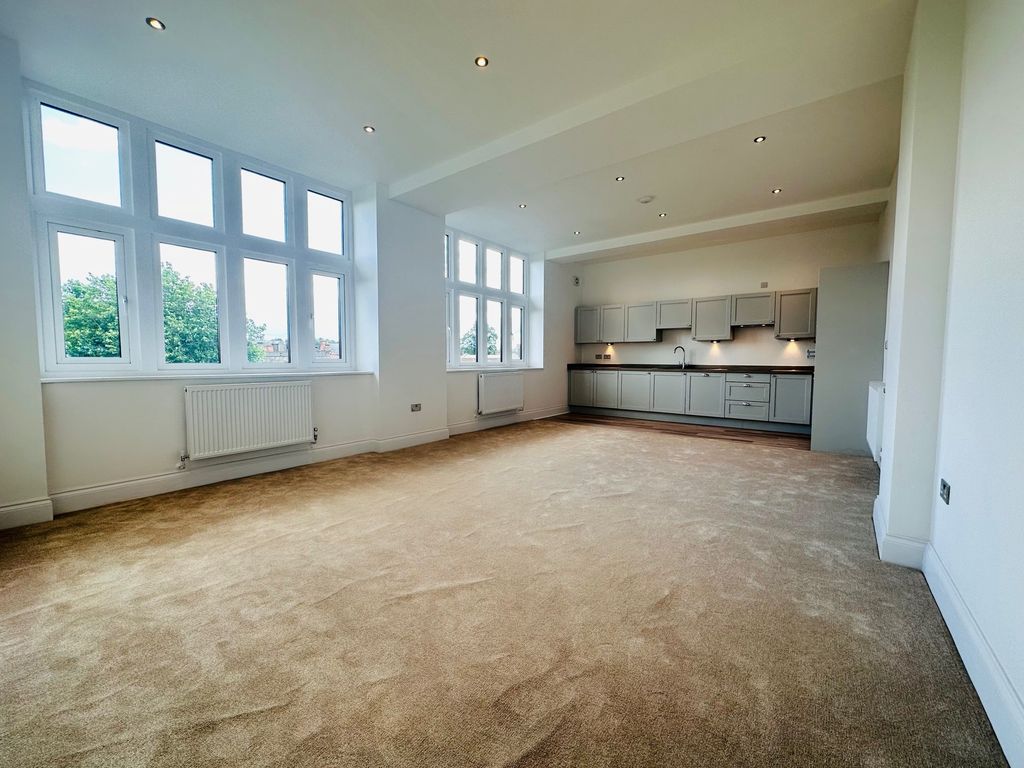 Property photo 2 of 7 Living Room