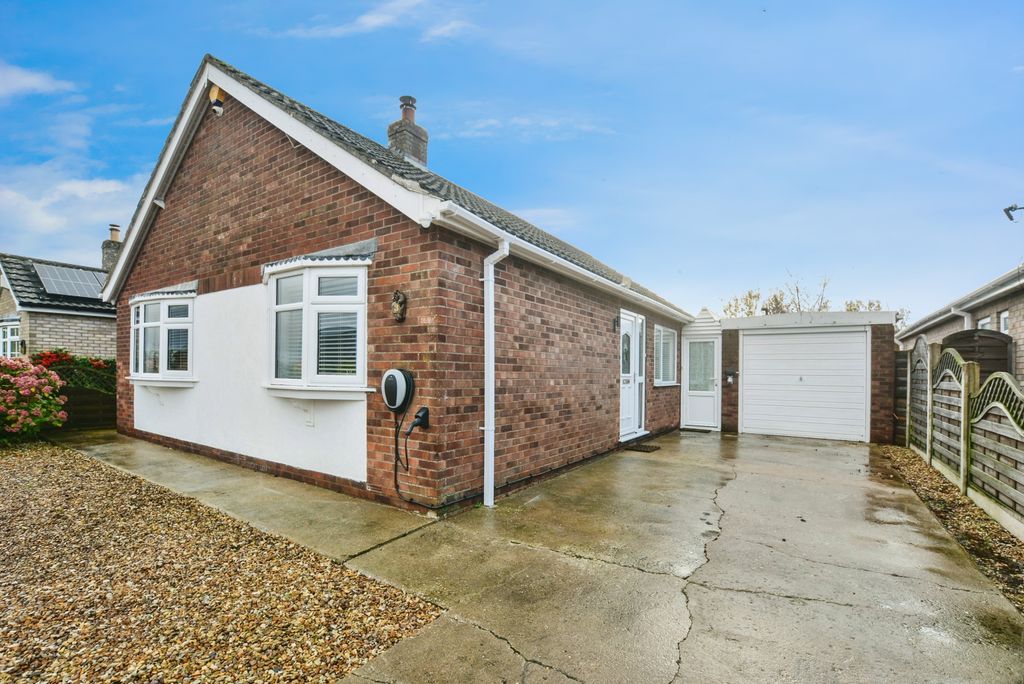 Property photo 2 of 20