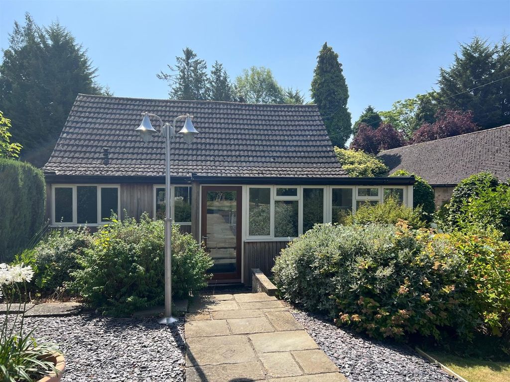 Property photo 1 of 8 22.07.18 Outside Landscape Pav From Rear Garden.Jp