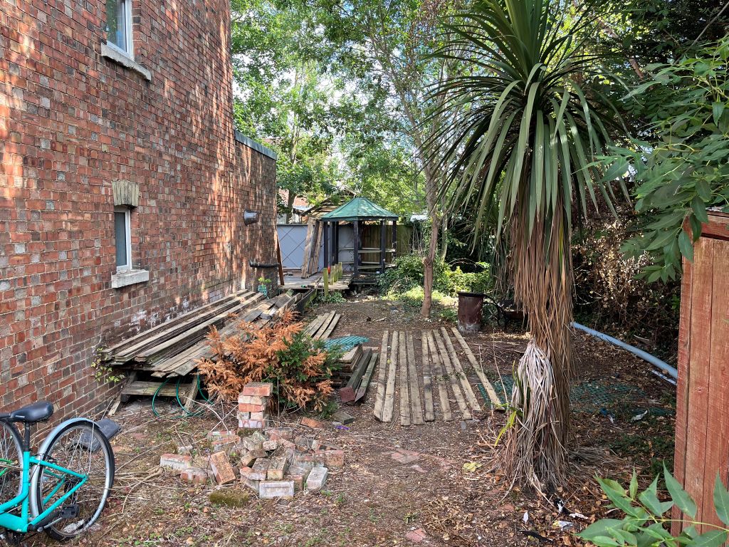 Property photo 3 of 5