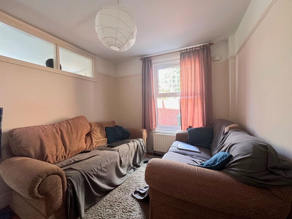 Property photo 2 of 11 Picture No. 03