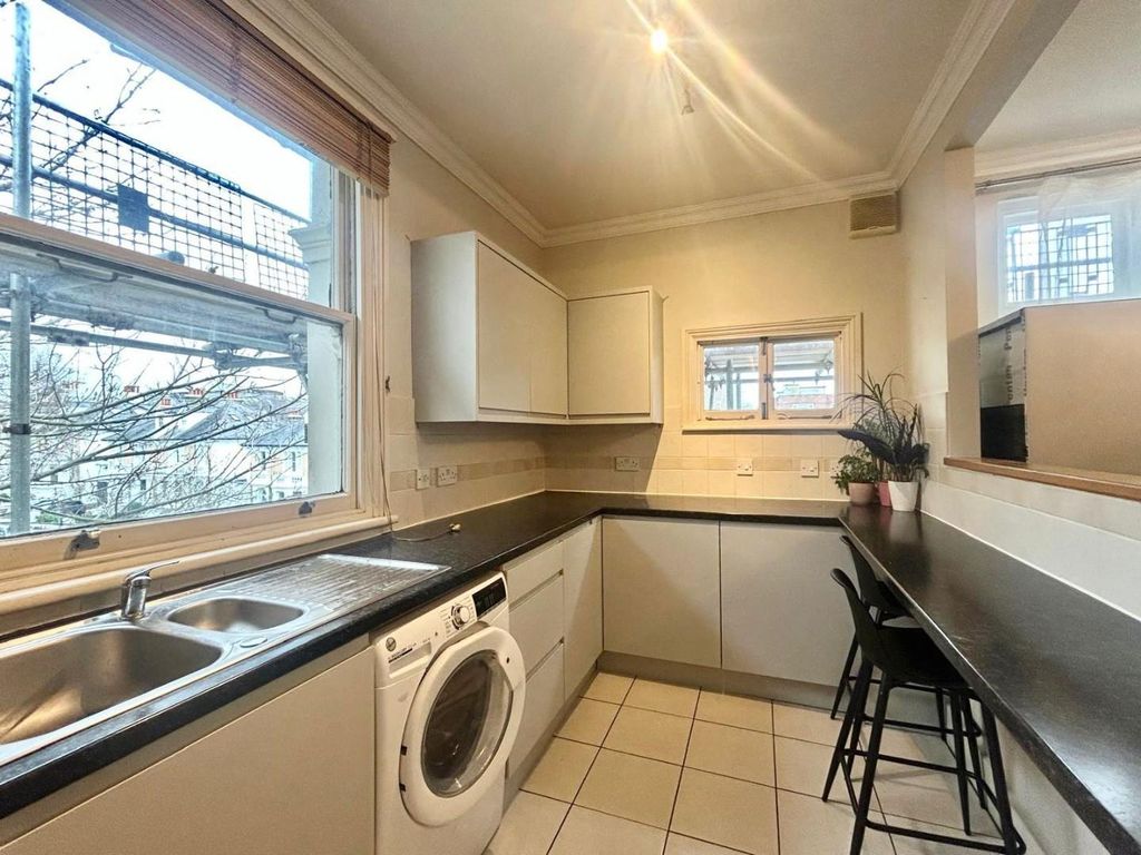 Property photo 3 of 7 Kitchen.Jpg