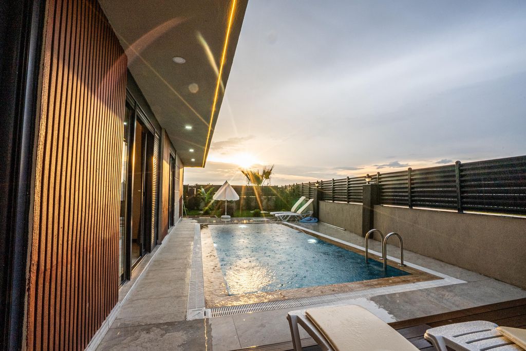 Property photo 3 of 15 Smart Home Villa For Sale Near Golf Courses & The Airport In Belek - Ample Privacy Outside